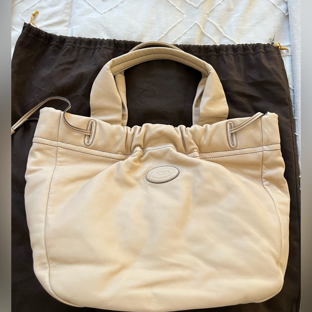 Tods Cream color tote with dust bag